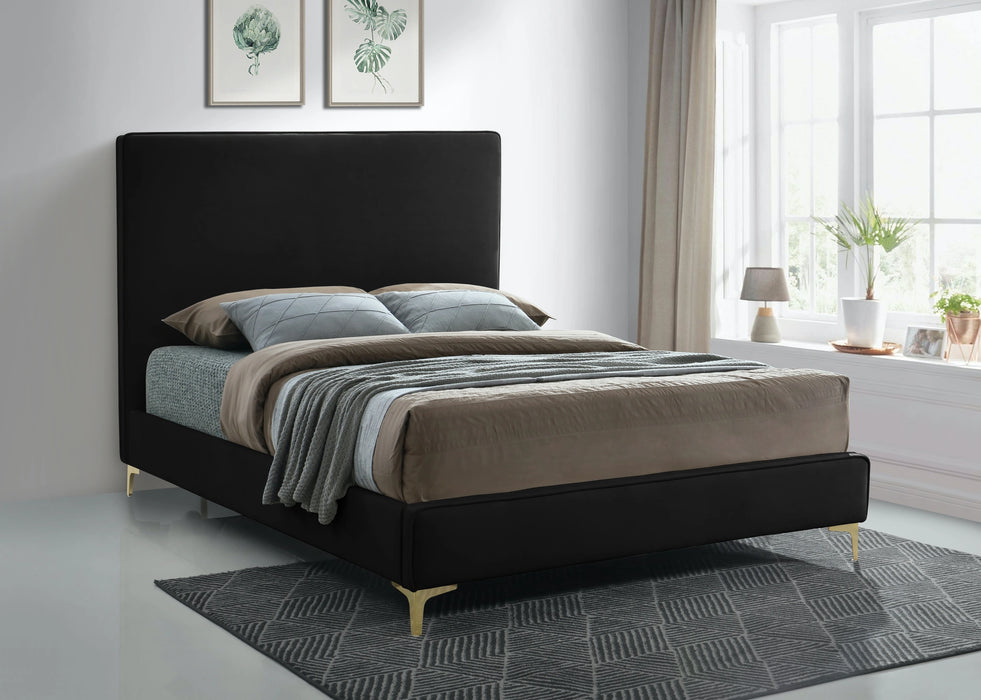 Geri Black Velvet Full Bed