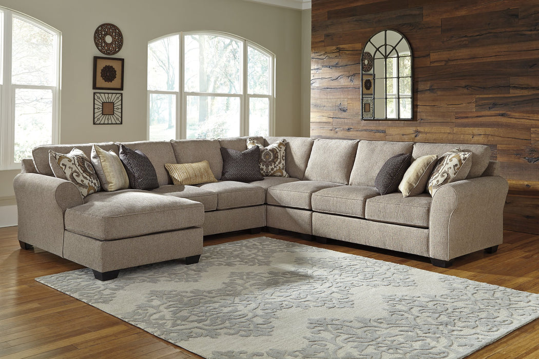 Pantomine Sectional with Chaise