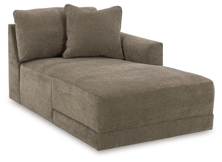 Raeanna Sectional with Chaise