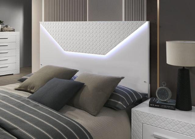 Whitby E.King & Queen Bed